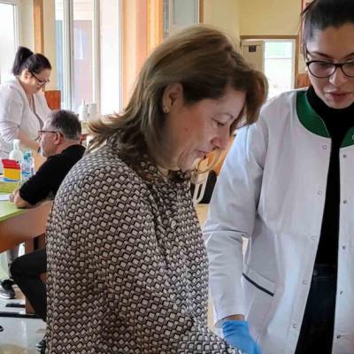 Controale medicale gratuite în mediul rural - caravana 'Nu am făcut destul' ajută la depistarea bolilor oncologice