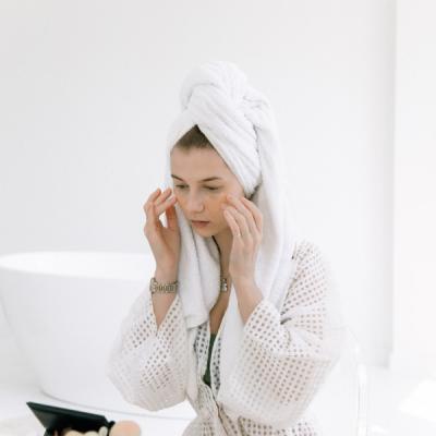 Pielea deshidratată sau uscată: cum o recunoști și ce măsuri trebuie să iei