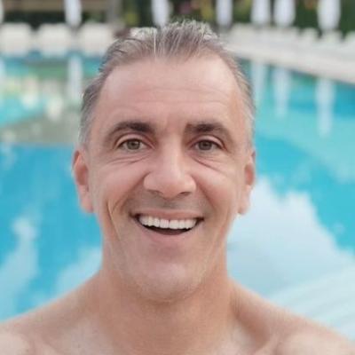 Cosmin Cernat: Povestea fascinantă a unui prezentator TV de succes