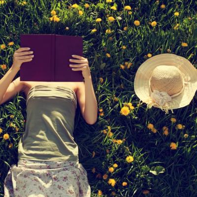 8 carti ce iti vor readuce fiorii primei iubiri 