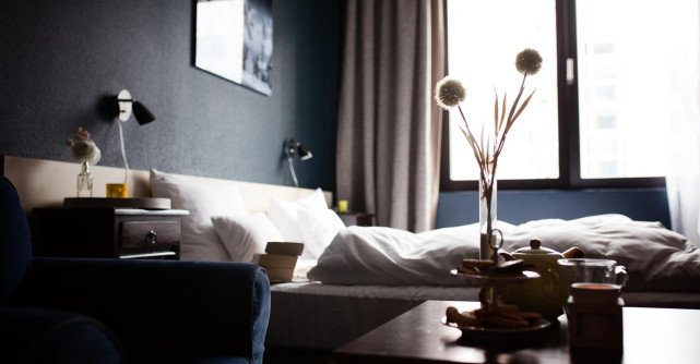 Ce salarii încasează românii în Spania: Oameni care au cărat țara aia în spate