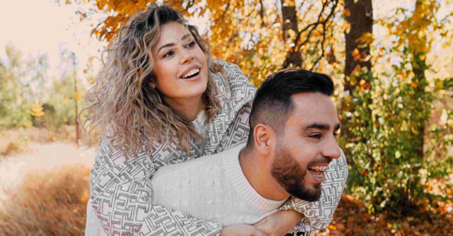 Călătorind prin viață: Povestea Ioneștilor despre aventură, dragoste și stil