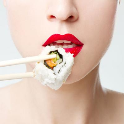 Mananca sanatos: 10 Beneficii ale preparatelor sushi