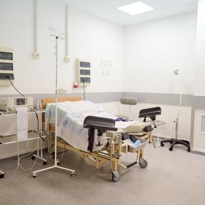 Ministerul Sănătății sesizează DNA în cazul spitalului privat din Constanța, după moartea unei tinere mame. Nereguli găsite 