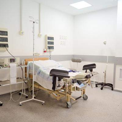 Ministerul Sănătății sesizează DNA în cazul spitalului privat din Constanța, după moartea unei tinere mame. Nereguli găsite 