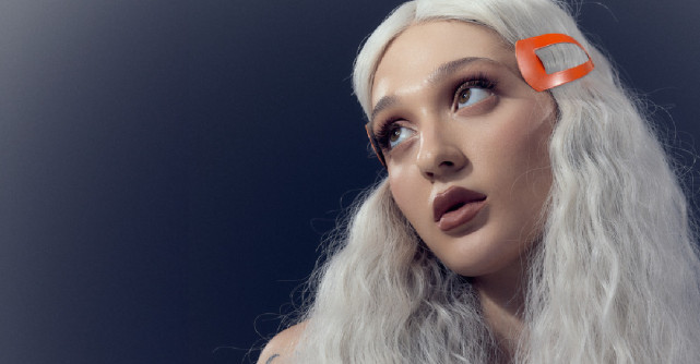 Francis On My Mind lansează noua ei piesă, 'Somebody Else But Me'