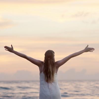 Vacanța pe cont propriu: destinații sigure în care e mai ieftin să călătorești singur