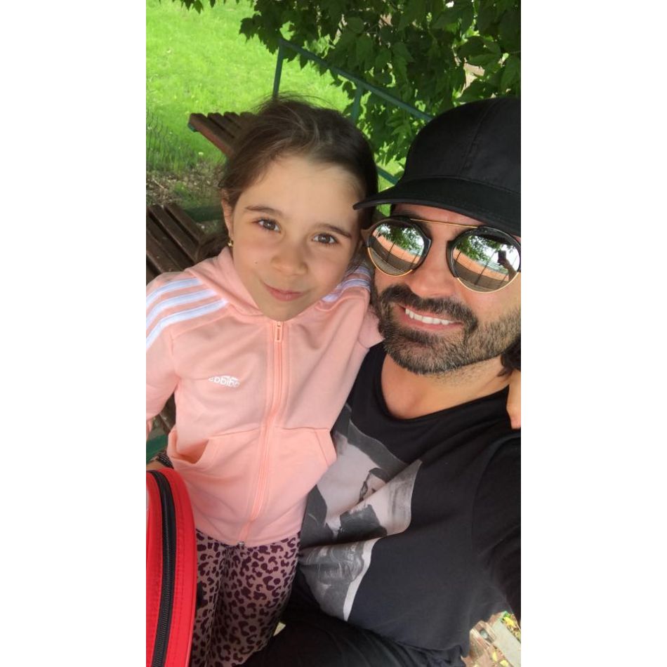 Pepe și Raluca Patramă, împreună pentru fetițele lor! Cum s-au fotografiat cei doi foști soți, după 3 ani de la divorț