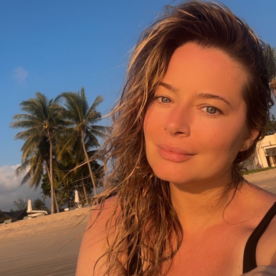 Laura Cosoi, mărturisiri emoționante după ce a devenit mamă pentru a cincea oară: Aș putea naște de o mie de ori...