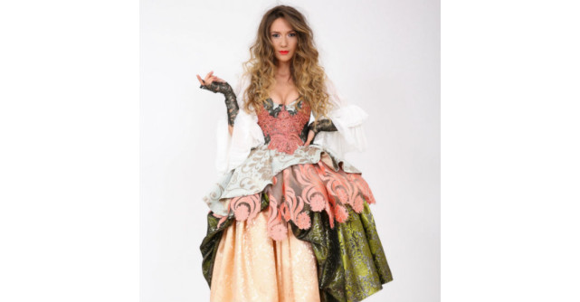 Adela Popescu se pregateste de nunta perfecta