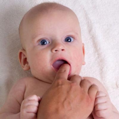 CE si DE CE il doare pe bebe? Informatii pe care orice parinte ar trebui sa le citeasca