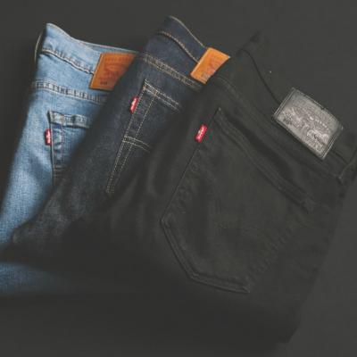 5 piese Levi's pe care trebuie să le ai neapărat în garderobă