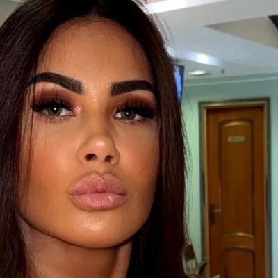 Oana Zăvoranu și-a decorat casa de Crăciun! Vezi cum se pregătește vedeta de sărbători