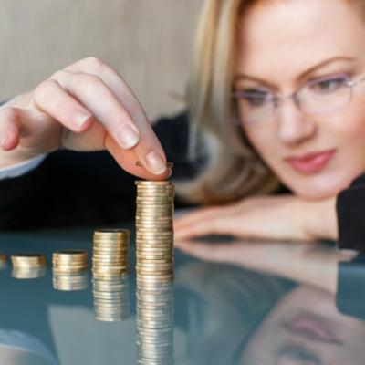 Wall-Street: Cat trebuie sa investesti lunar pentru o pensie de 3.000 de lei  