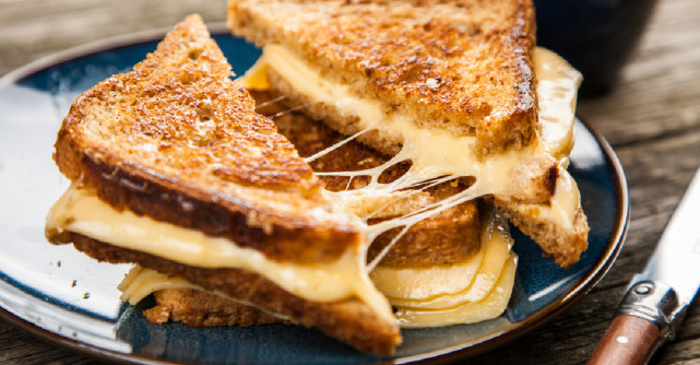 Cum sa strecori nutrienti si vitamine in sandwich-ul tau cu branza: 3 retete de grilled cheese sanatos