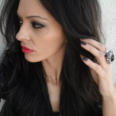 Cat castiga DJ Cosmina Pasarin?