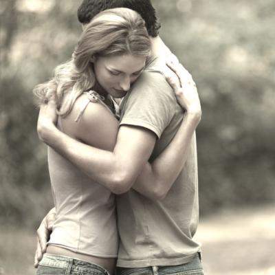 O tanara nevazatoare se ura pentru ca era diferita. Ce a facut iubitul ei pentru ea?