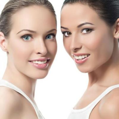 10 greseli aparent inofensive care inrautatesc acneea