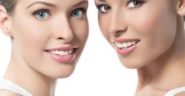 10 greseli aparent inofensive care inrautatesc acneea