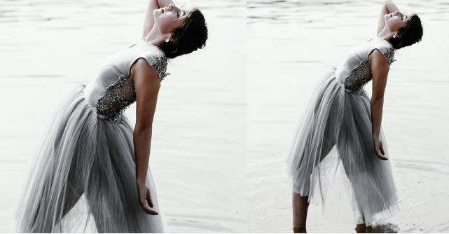 Rochia cu tulle în stil tutu se poate purta și ziua și seara