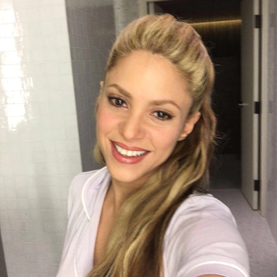 Shakira, apariție ravisantă la gala Premios Juventud în Puerto Rico. Artista a plecat acasă cu 8 premii