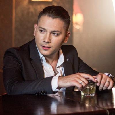 Florin Răduță, câștigătorul X Factor din 2015, a revenit după un an cu un videoclip fierbinte!
