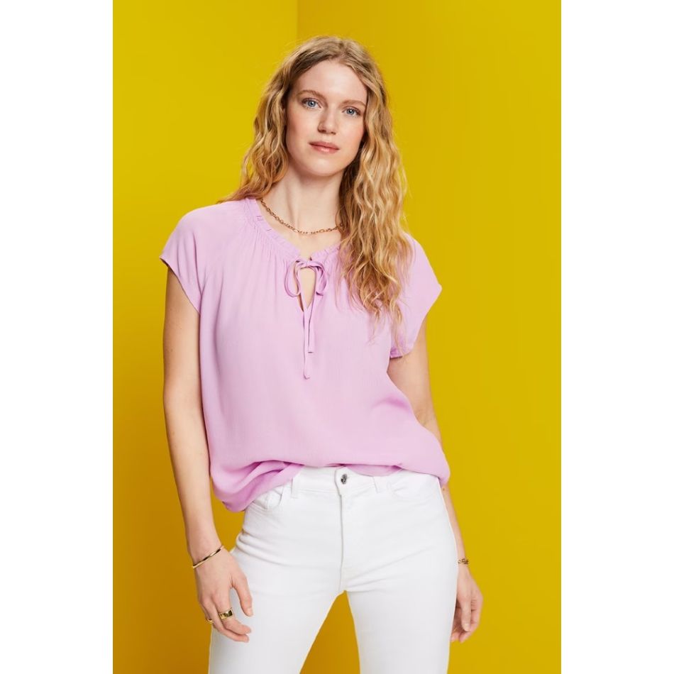 20 de bluze elegante sub 150 de lei 