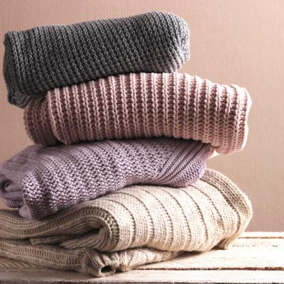 Cum sa ai grija de puloverele tale preferate: 5 trucuri pentru a le purta cat mai mult timp