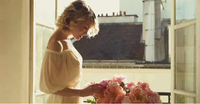 Cum sa te imbraci la o cina romantica de 8 Martie