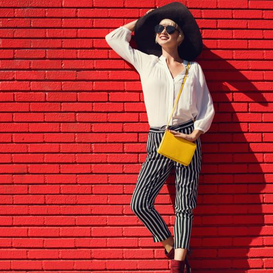 Pantaloni office cu imprimeu: cum sa te imbraci chic la job