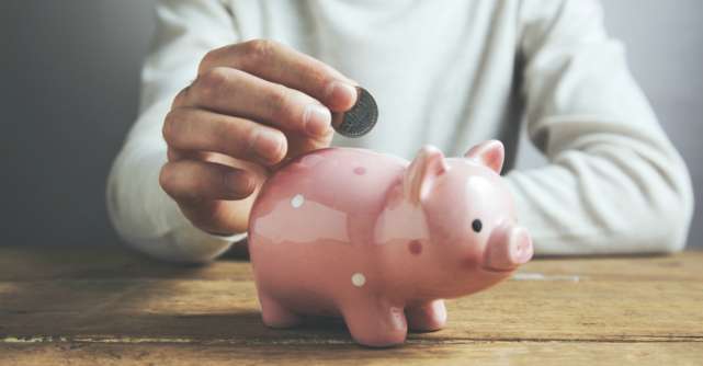 8 trucuri care te ajuta sa economisesti bani fara efort