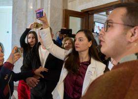 Anamaria Gavrilă, scandal în Piața Universității: a râs de defectul lui Marian Ceaușescu și a stârnit revoltă online