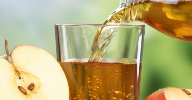 Sucurile de mere si portocale sunt preferatele romanilor 