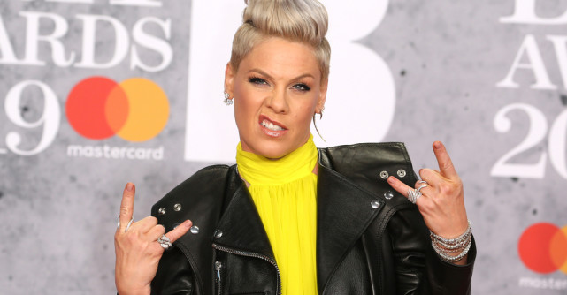 Pink respinge zvonurile de separare de Carey Hart: Știri false! Vreți să le spuneți și copiilor noștri?