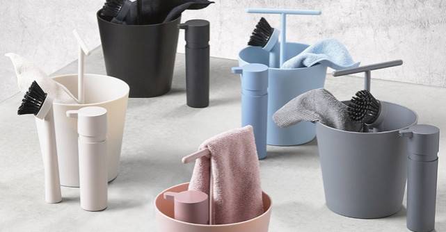 4 greseli pe care le faci cand stergi praful