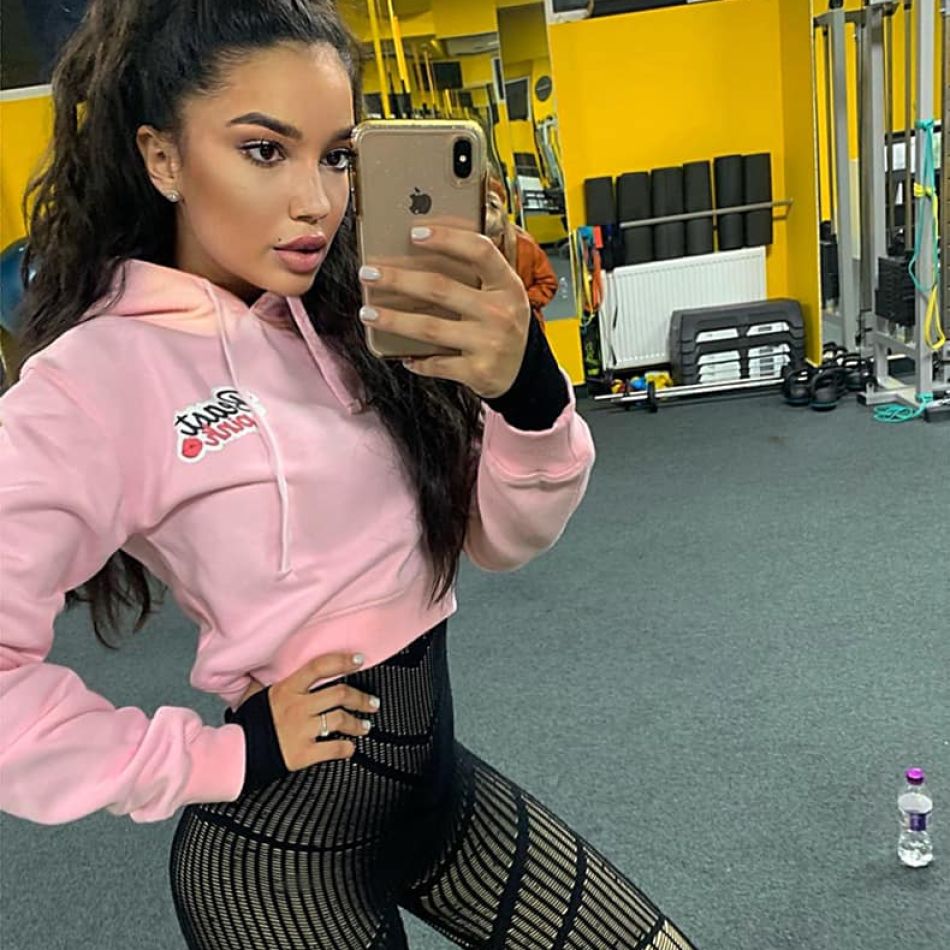 Larisa Udilă, o mireasă superbă! Influencerița s-a căsătorit religios, după 10 ani de relație 