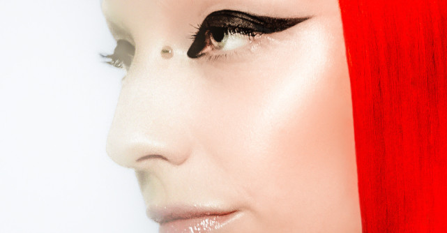 Sophie and the Giants a lansat single-ul 'Shut Up And Dance'