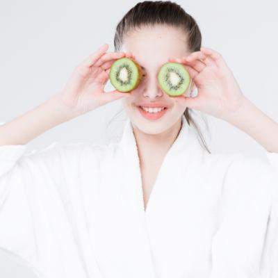 Spune ADIO ridurilor: Alimente benefice pentru ten