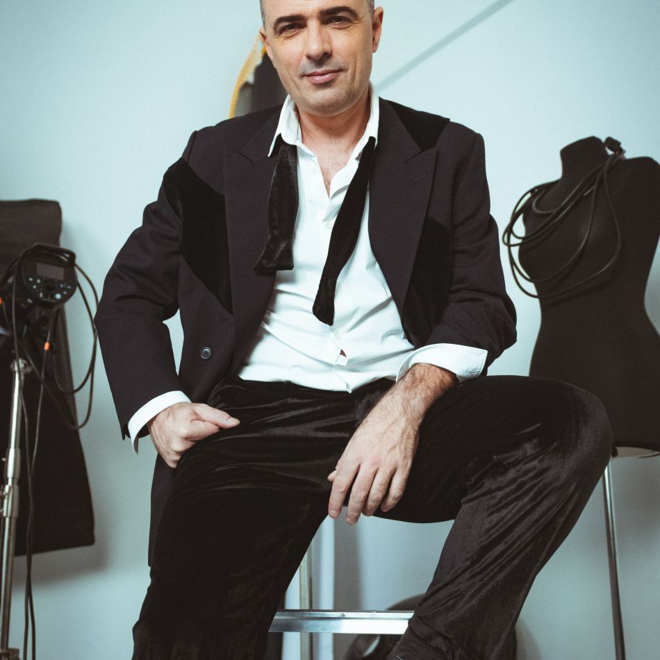 INTERVIU CORNEL ILIE.  30 de ani de carieră, 10 albume și planuri de viitor: Câți oameni pot locui într-un cântec?