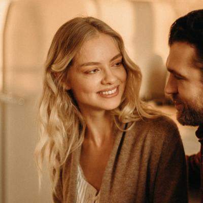 Cuvintele pe care și le adresează partenerii cuplurilor fericite: cultivă empatia și buna dispoziție