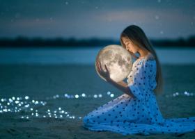 26 August, Luna Plina in Pesti. Este timpul sa facem ordine in vietile noastre