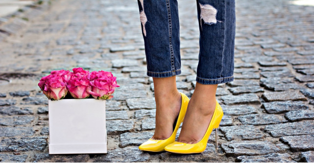 Sus pe tocuri, doamnelor! Avem pantofi stilleto pentru toate gusturile!