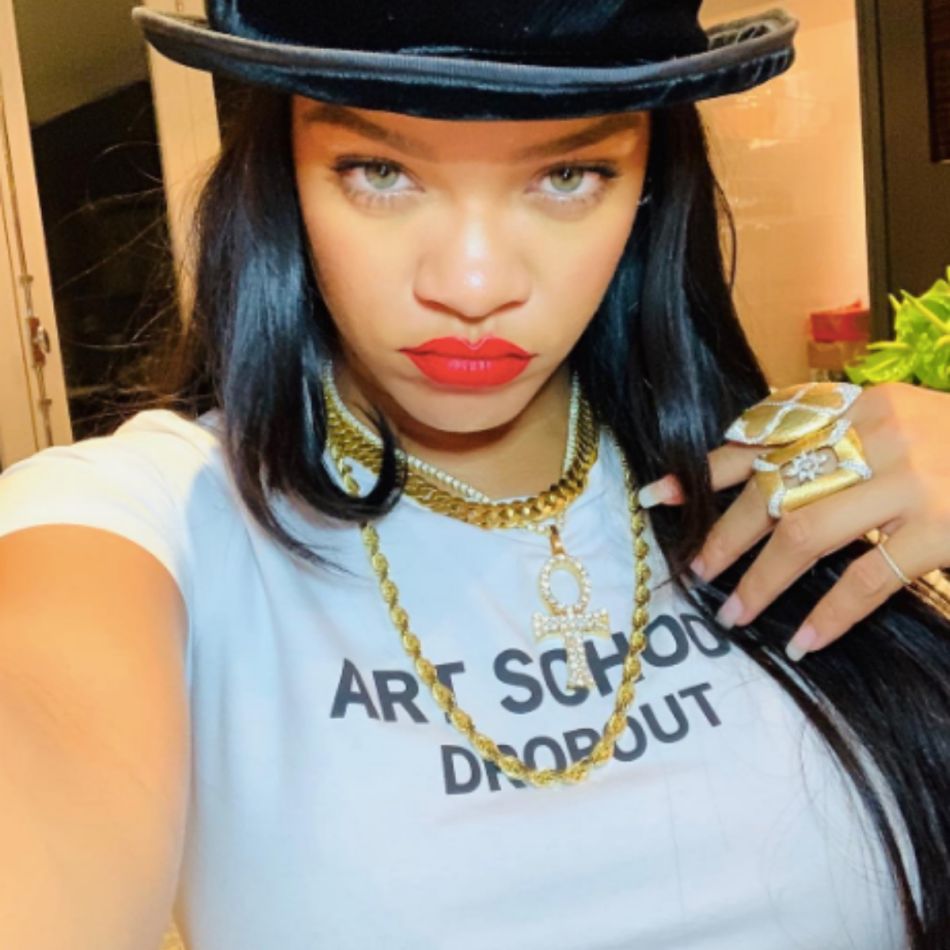 Rihanna este din nou însărcinată! Vedeta a făcut un show spectaculos în cadrul Super Bowl 2023 