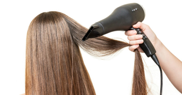 Protejeaza-ti parul de efectele nocive ale uscatorului de par
