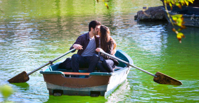 Studiu: Barbatii sunt atrasi de femeile mai putin inteligente