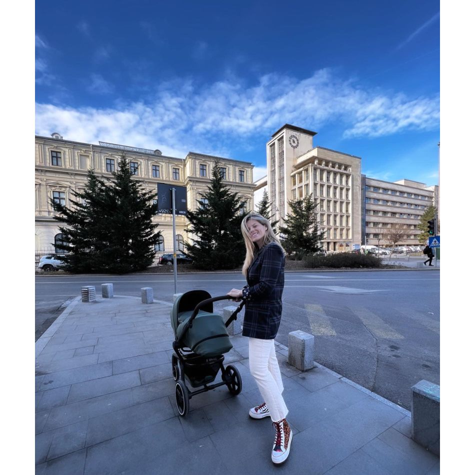 Roxana Hulpe și-a botezat fetița la biserica unde slujește tatăl ei. Cosmin Stan a fost nașul de botez al micuței