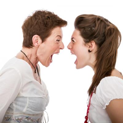 Arunc-o pe soacra-mea din tren!