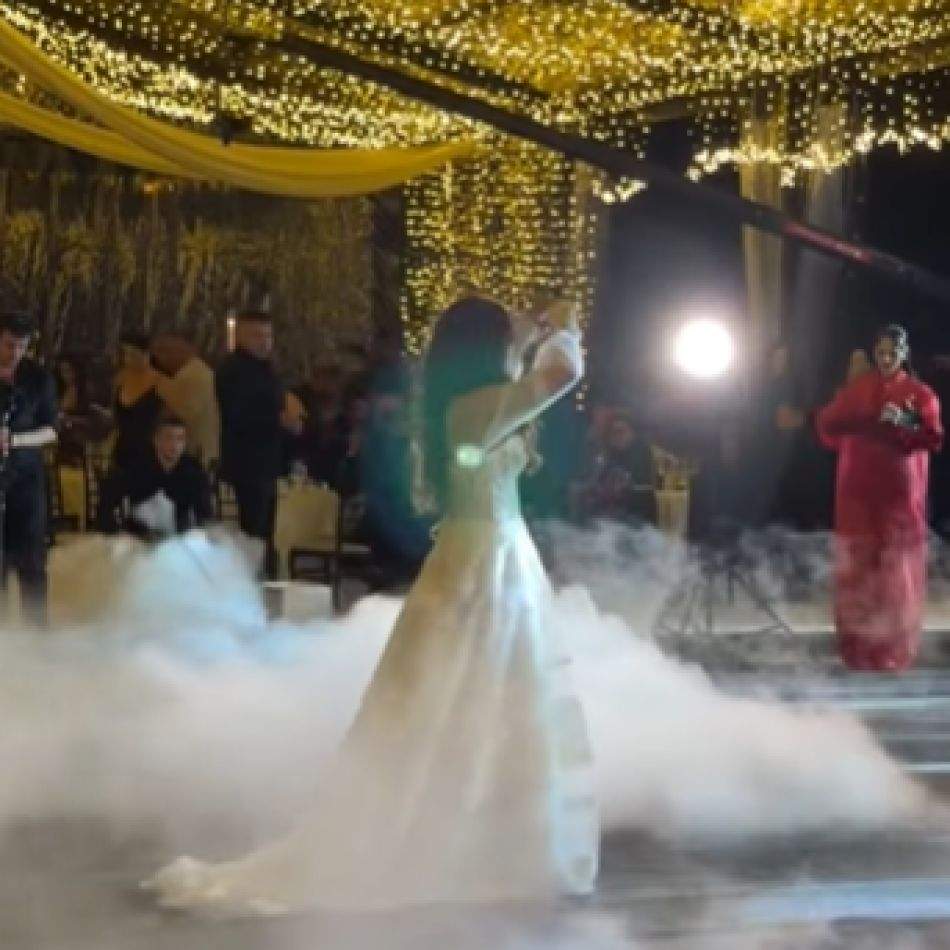 Carmen Chindriș s-a căsătorit în mare secret! Artista a ales satul natal pentru cununia religioasă