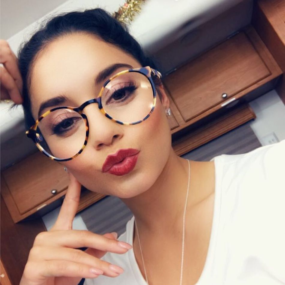 Vanessa Hudgens, cu burtica de gravidă la vedere la Premiile Oscar! Actrița așteaptă primul ei copil