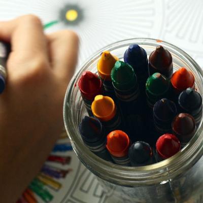 Deficitul de atenție la copii (ADHD): semne pe care le pot observa părinții